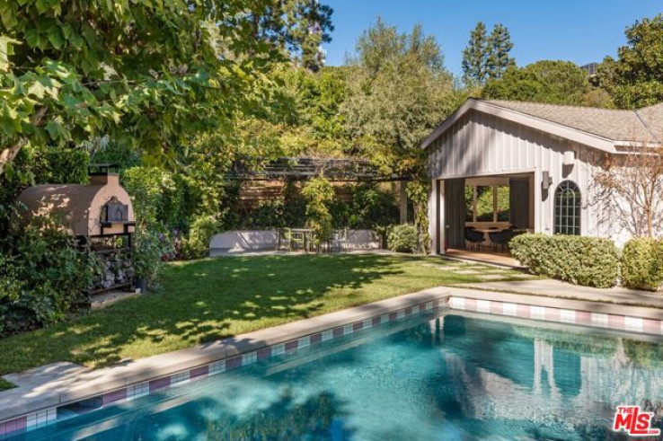 Residential Home in Sunset Strip - Hollywood Hills West