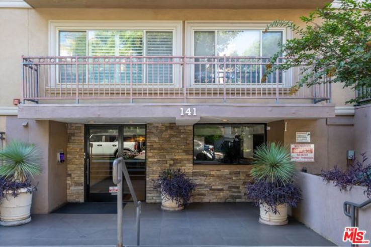1 Bed Home for Sale in West Hollywood, California