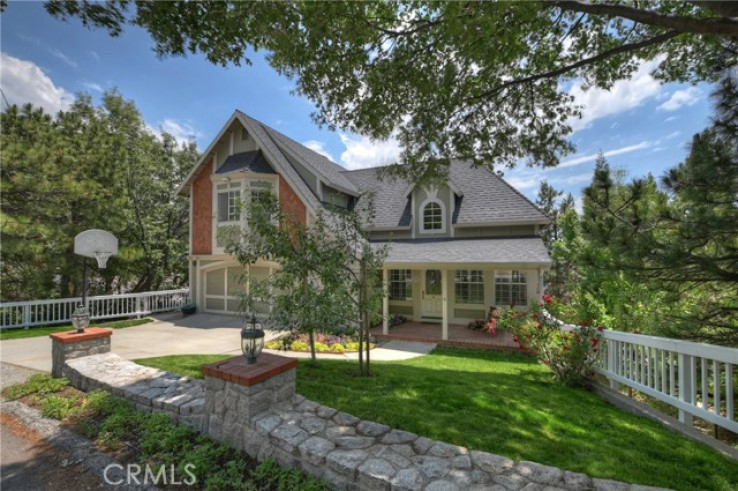 4 Bed Home for Sale in Lake Arrowhead, California