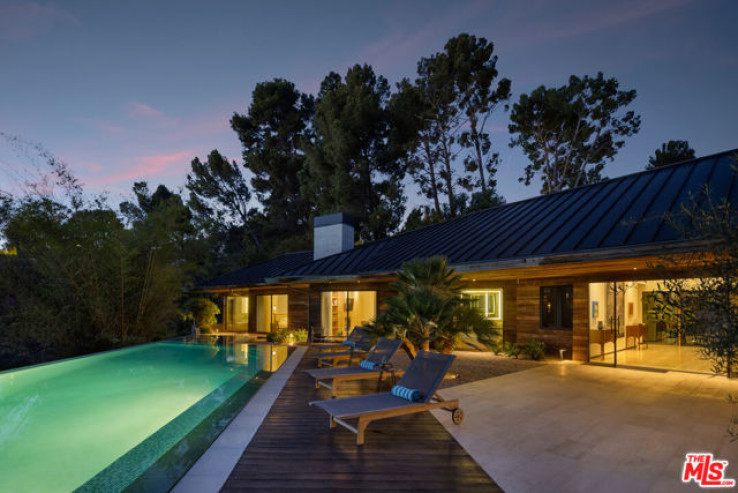 7 Bed Home for Sale in Beverly Hills, California