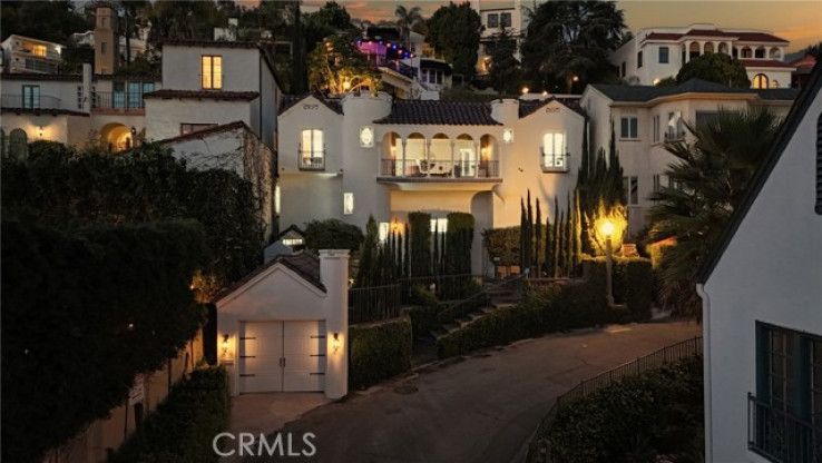 Residential Home in Sunset Strip - Hollywood Hills West