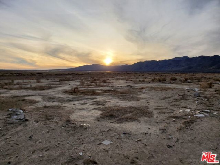  Land for Sale in Cantil, California
