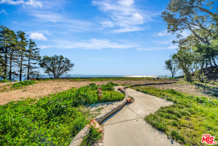 Land in Malibu
