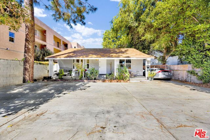  Income Home for Sale in Van Nuys, California