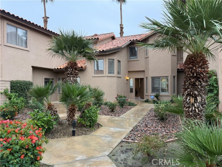 Residential Home in East Palm Desert