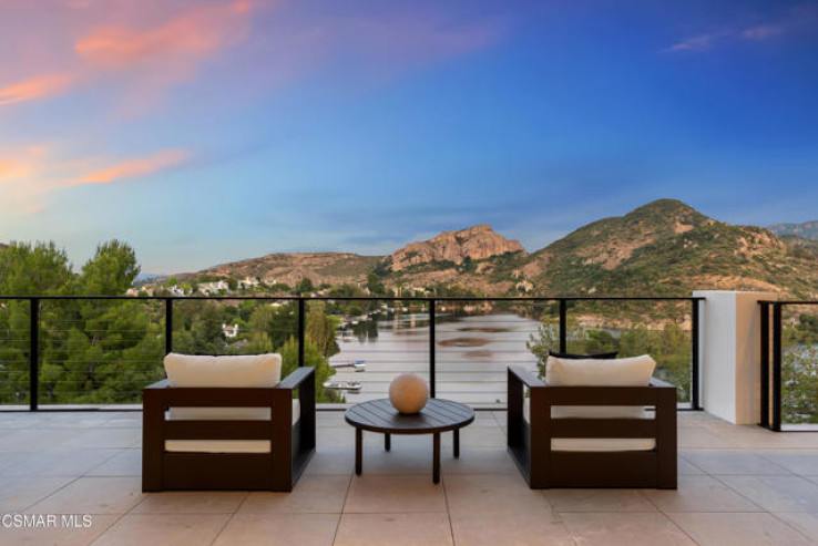 Residential Home in Westlake Village