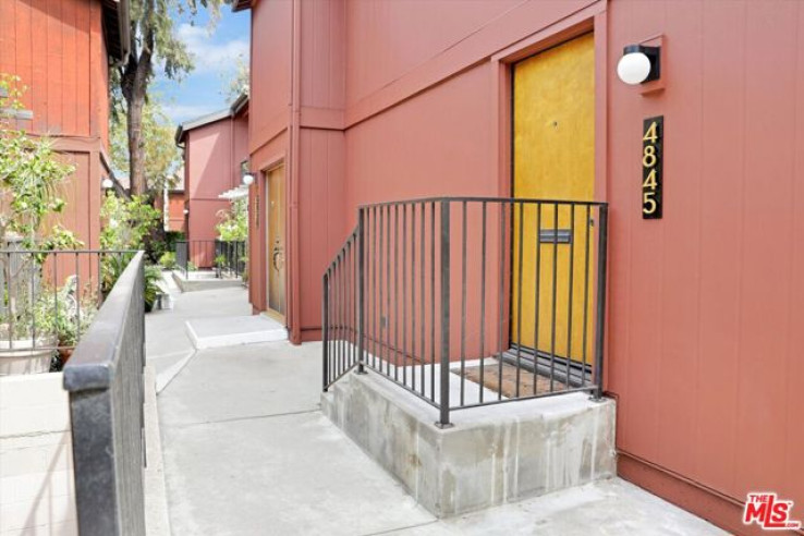 2 Bed Home for Sale in Culver City, California