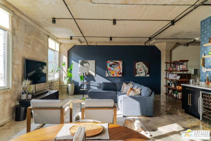 1 Bed Home for Sale in Los Angeles, California