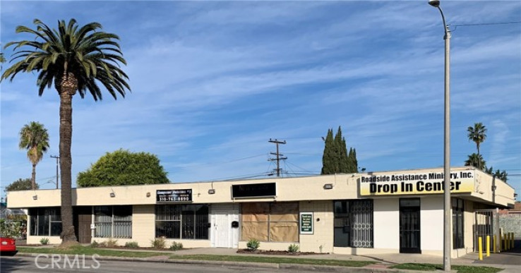Commercial Sale in Compton West of Central