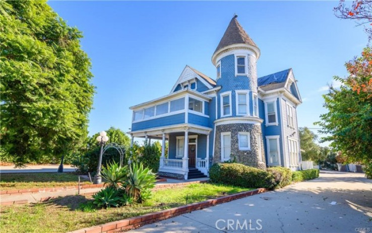 5 Bed Home for Sale in Ontario, California