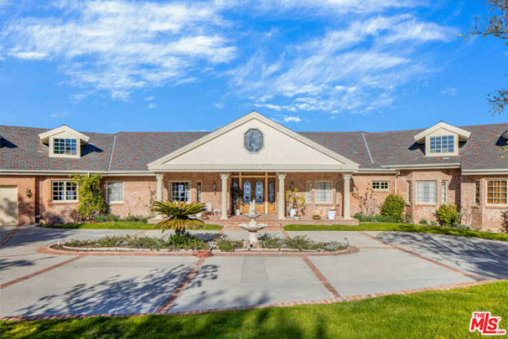 8 Bed Home for Sale in Los Angeles, California