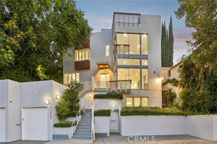 Residential Home in Sherman Oaks