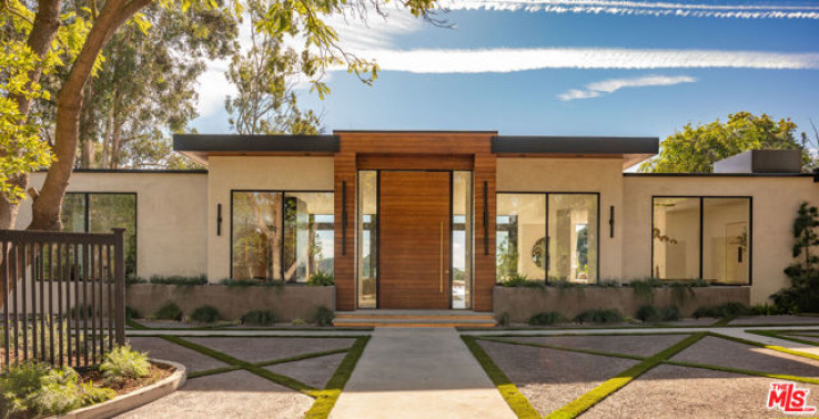 5 Bed Home for Sale in Beverly Hills, California