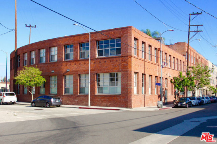 2 Bed Home for Sale in Los Angeles, California