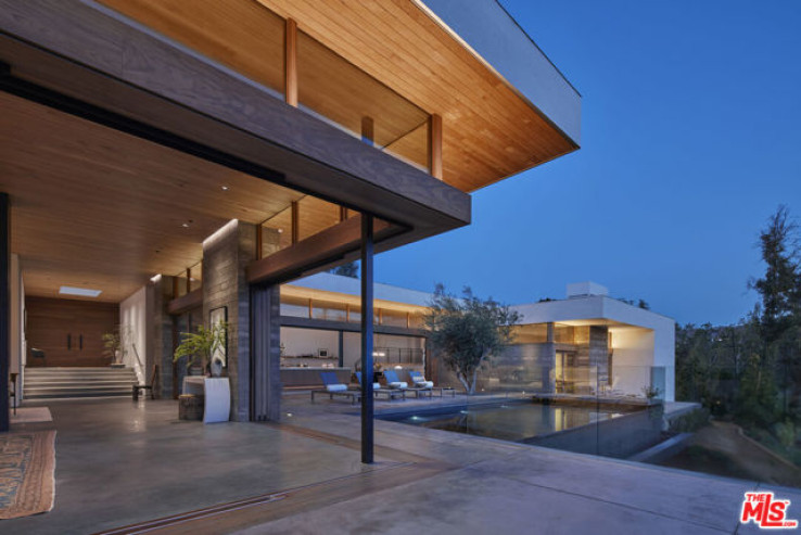 6 Bed Home for Sale in Malibu, California