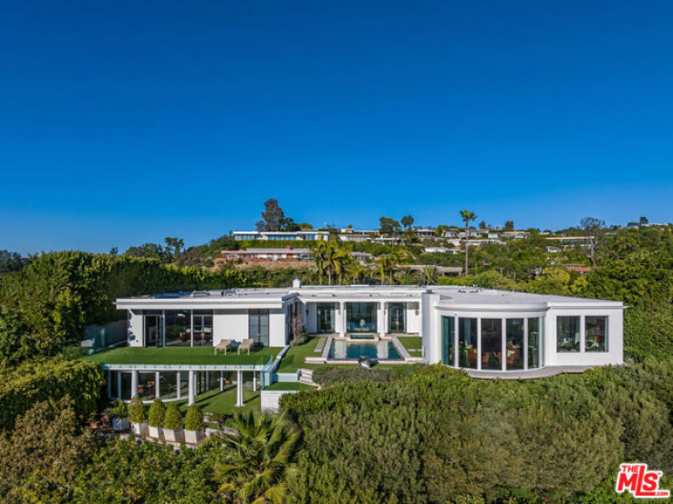 5 Bed Home for Sale in Beverly Hills, California