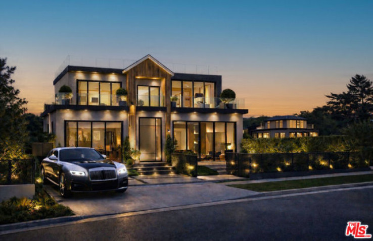 7 Bed Home for Sale in Santa Monica, California