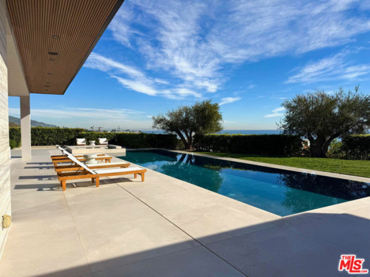 5 Bed Home for Sale in Malibu, California