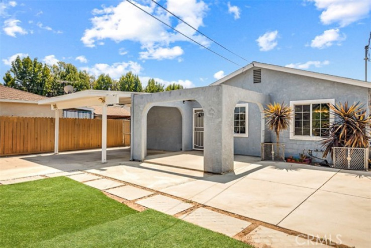 5 Bed Home for Sale in Van Nuys, California