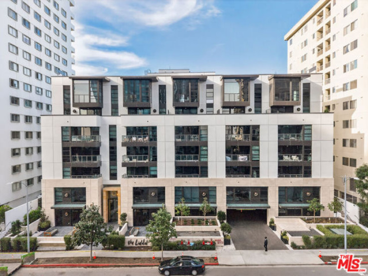 Residential Home in Westwood - Century City