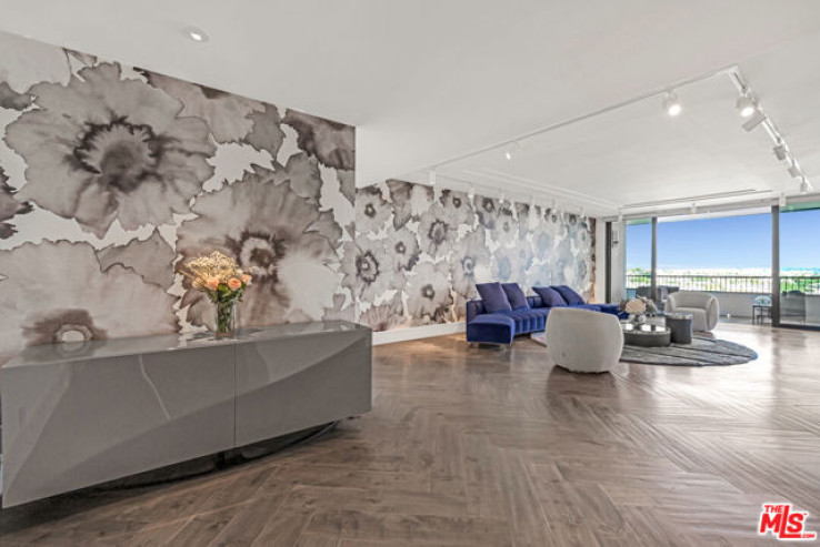 Residential Home in West Hollywood Vicinity