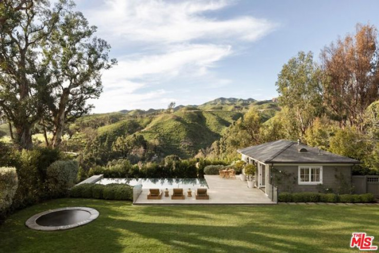 6 Bed Home for Sale in Pacific Palisades, California