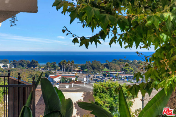 2 Bed Home for Sale in Malibu, California