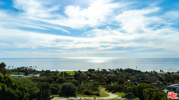 Land in Malibu