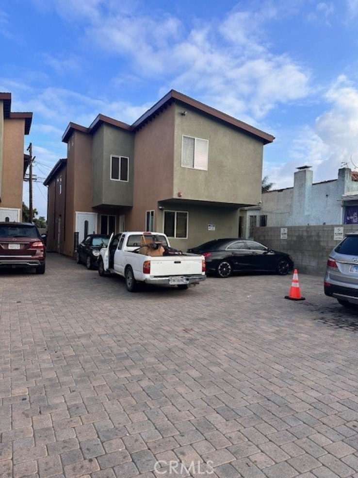  Income Home for Sale in Los Angeles, California