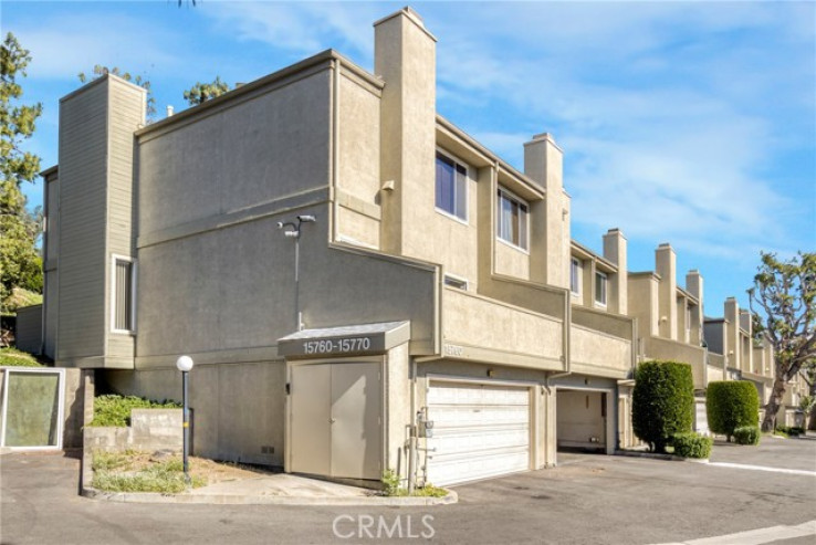 Residential Home in Granada Hills