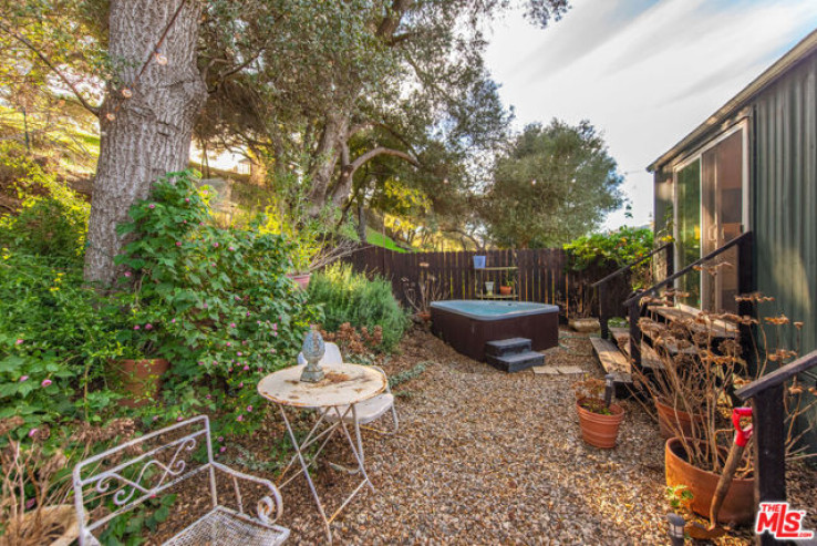 2 Bed Home for Sale in Calabasas, California