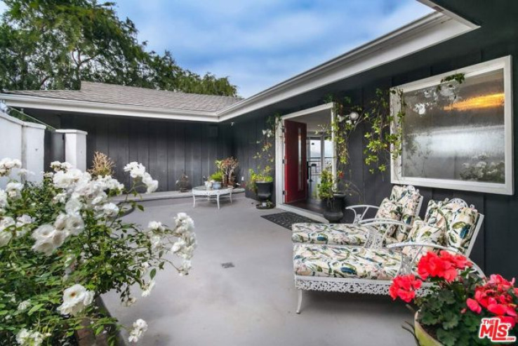 4 Bed Home for Sale in Studio City, California