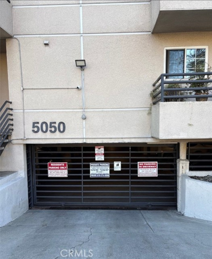 2 Bed Home for Sale in Sherman Oaks, California