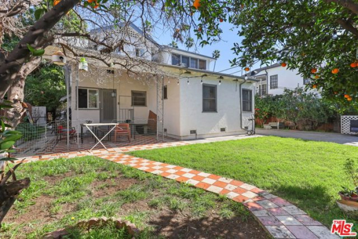 7 Bed Home for Sale in Los Angeles, California