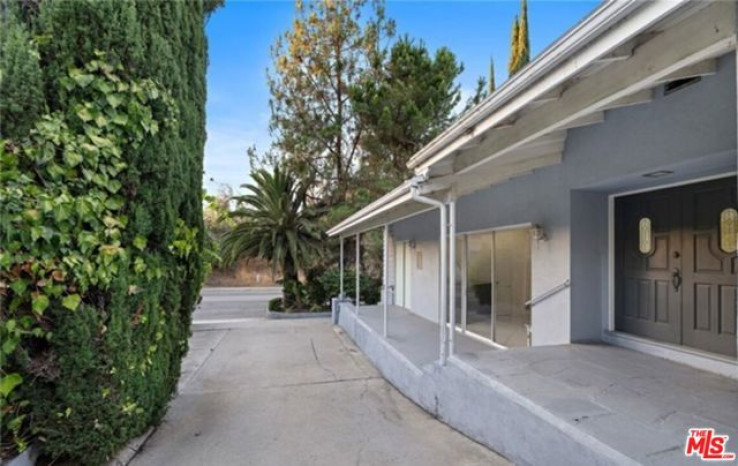 3 Bed Home for Sale in Sherman Oaks, California