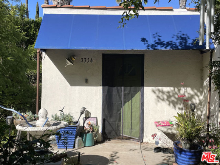 Residential Income in Sunset Strip - Hollywood Hills West