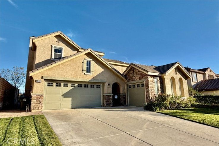 4 Bed Home for Sale in Saugus, California