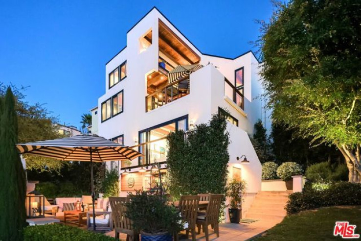 3 Bed Home for Sale in Malibu, California