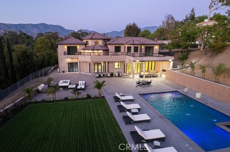5 Bed Home for Sale in Shadow Hills, California