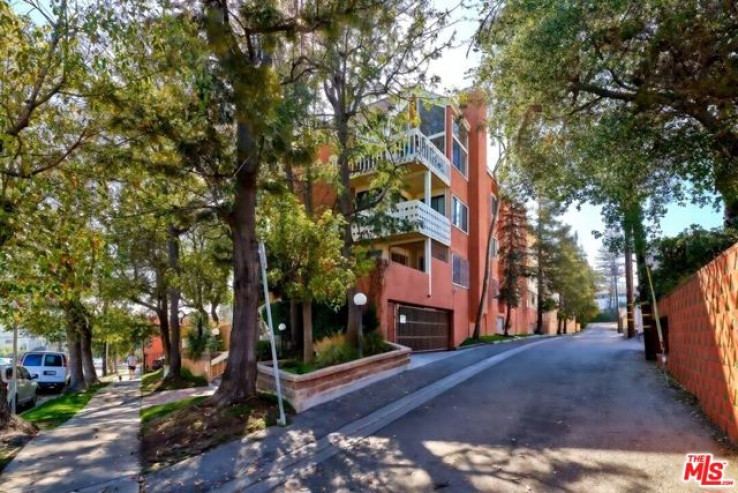 2 Bed Home for Sale in Los Angeles, California
