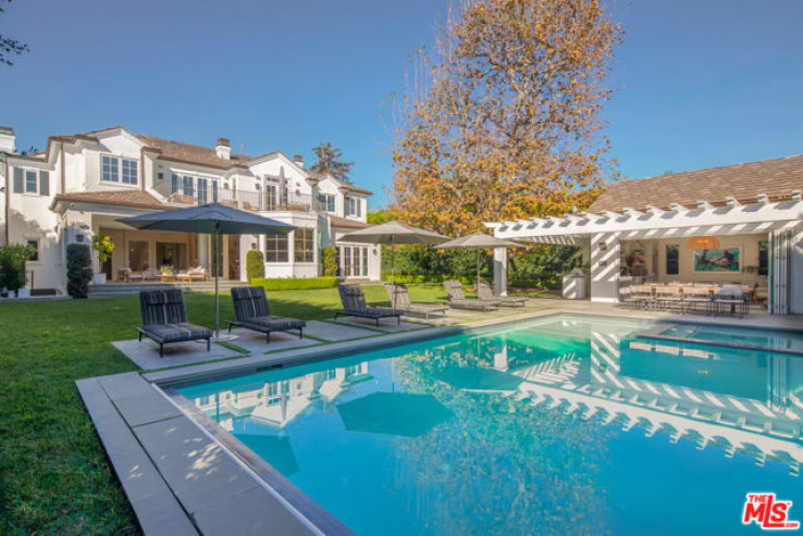 6 Bed Home for Sale in Pacific Palisades, California