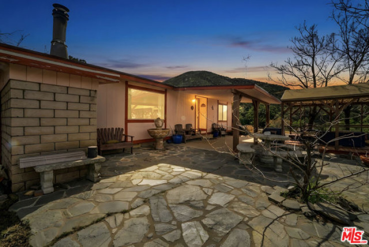 5 Bed Home for Sale in Santa Clarita, California