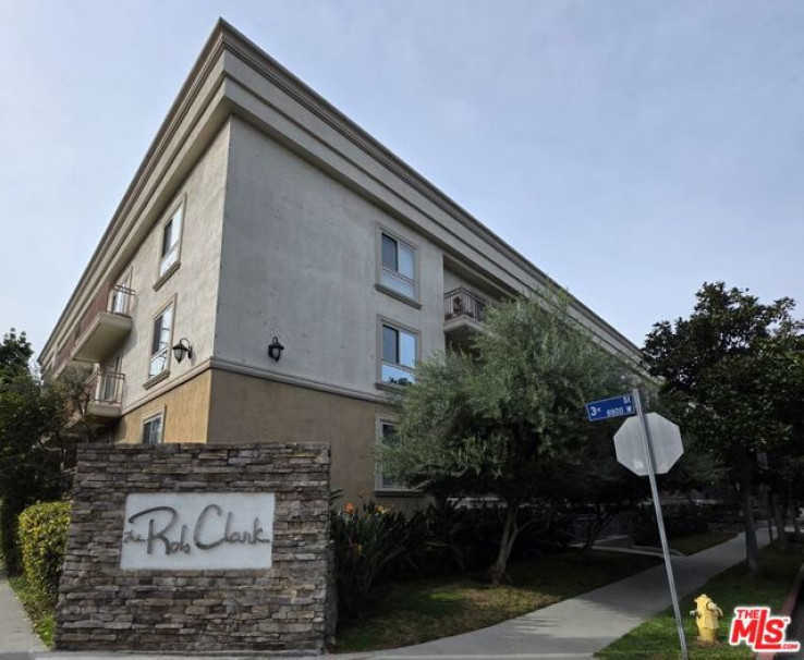 1 Bed Home for Sale in Los Angeles, California