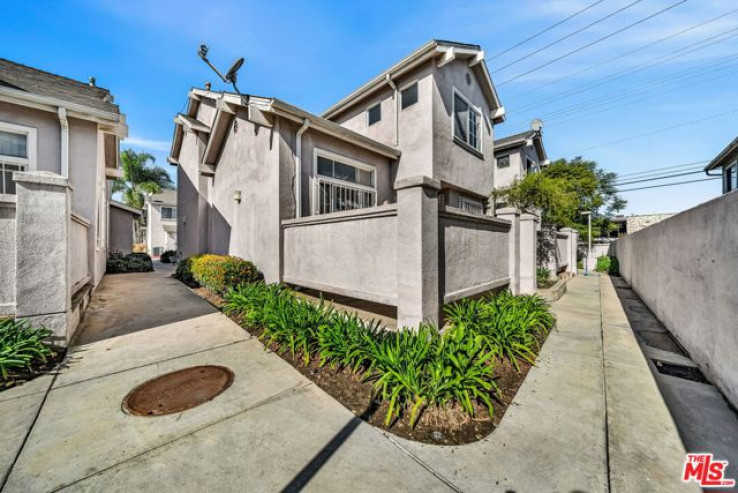 Residential Home in Compton S of Rosecrans, E of Central,W of Ala