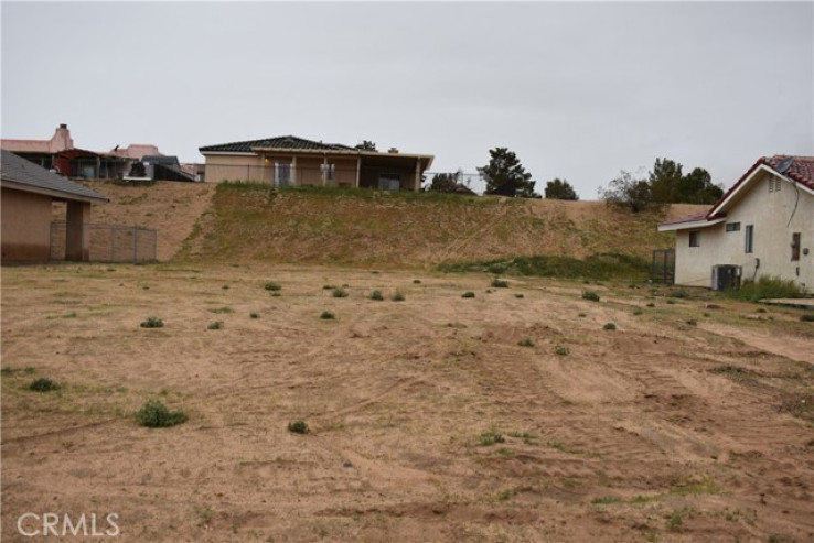 Land in Helendale