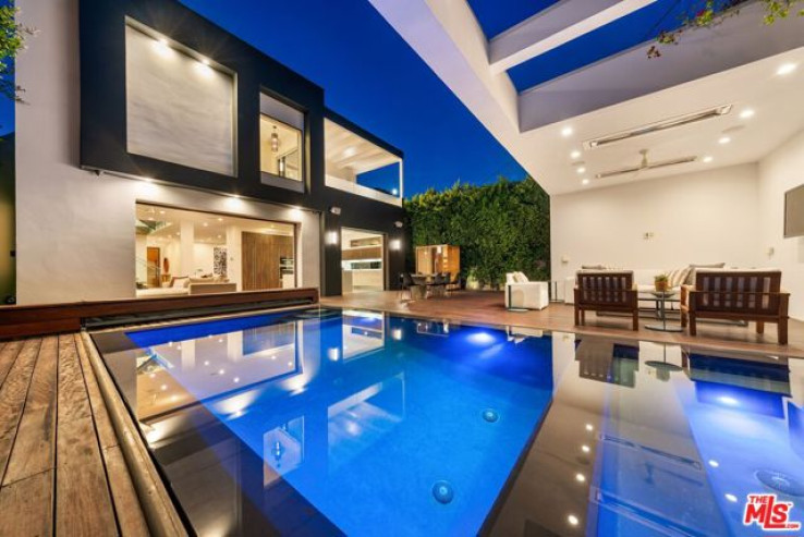 5 Bed Home for Sale in Los Angeles, California