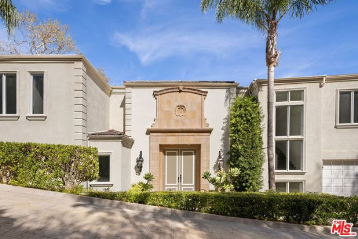 Residential Home in Bel Air - Holmby Hills