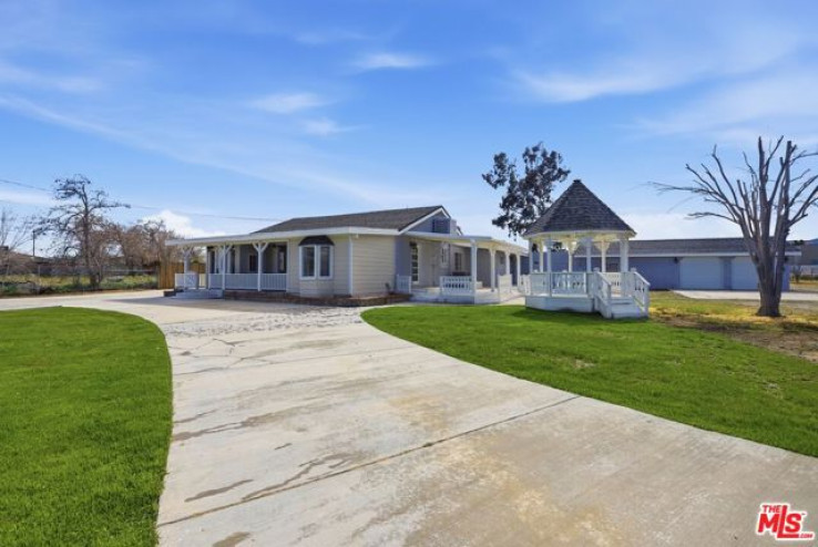 4 Bed Home for Sale in Palmdale, California