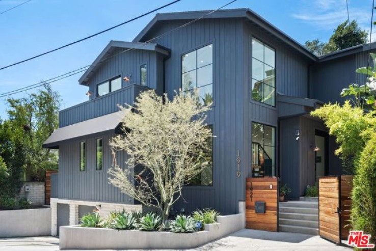 Residential Home in Sunset Strip - Hollywood Hills West