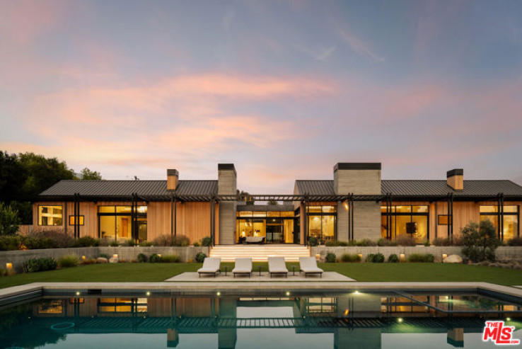 6 Bed Home for Sale in Ojai, California